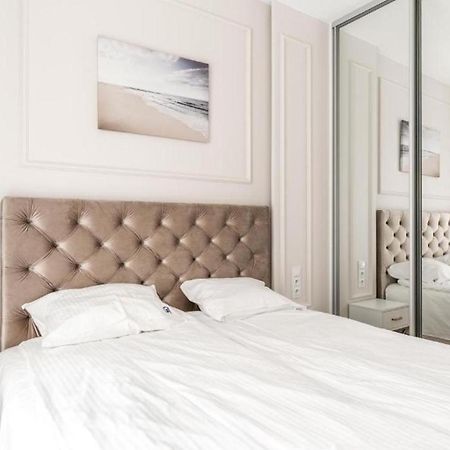 Apartament Mennica Residence - Golden Apartments - Comfortable And Stylish Varsó Kültér fotó