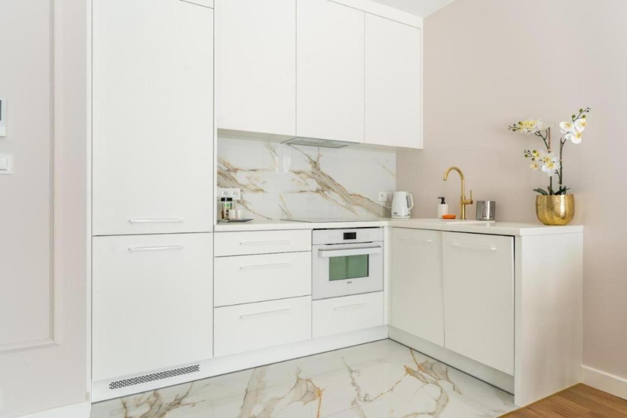 Apartament Mennica Residence - Golden Apartments - Comfortable And Stylish Varsó Kültér fotó
