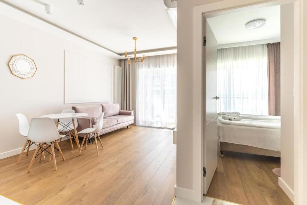 Apartament Mennica Residence - Golden Apartments - Comfortable And Stylish Varsó Kültér fotó